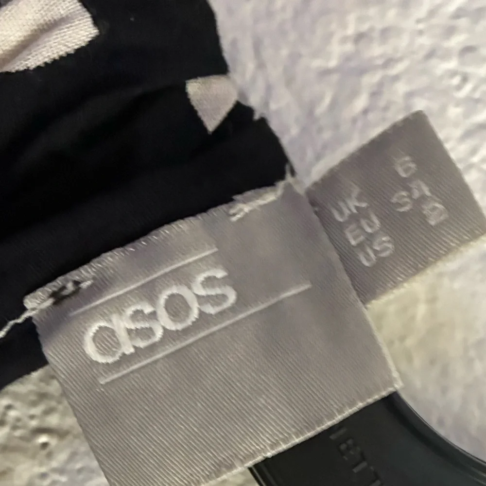 ASOS  Front Slits Back Cut Out Black and White Patterned Maxi  Beach Dress 2 - Picture 14 of 14